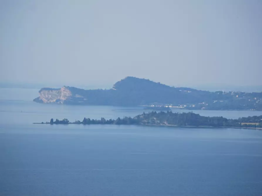Immagine 9 di Villa in vendita  in via belvedere a Gardone Riviera