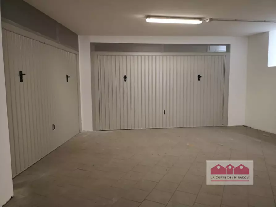 Immagine 5 di Garage in vendita  a Vicenza