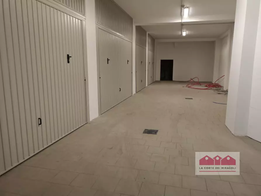 Immagine 9 di Garage in vendita  a Vicenza