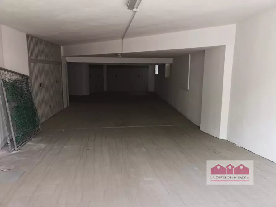 Immagine 11 di Garage in vendita  a Vicenza