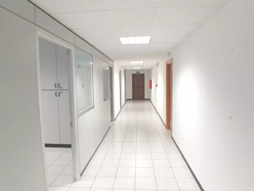 Immagine 21 di Ufficio in affitto  in VIA BURONA a Vimodrone