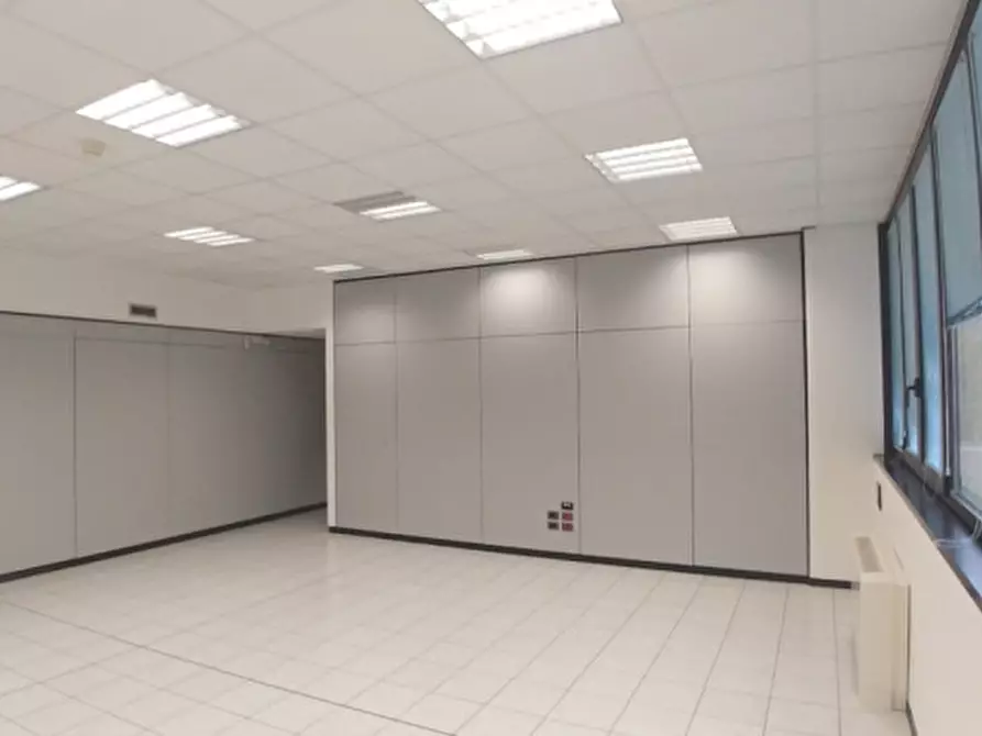 Immagine 23 di Ufficio in affitto  in VIA BURONA a Vimodrone