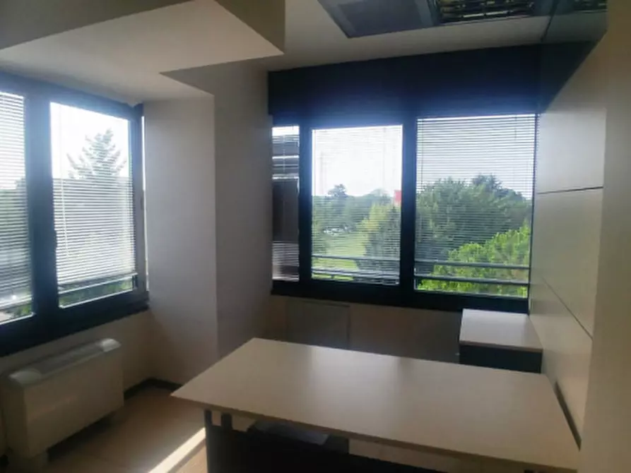 Immagine 11 di Ufficio in affitto  in VIA BURONA a Vimodrone