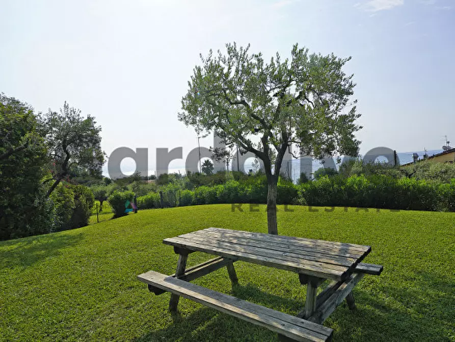 Immagine 26 di Appartamento in vendita  in Via del Porto a Moniga Del Garda