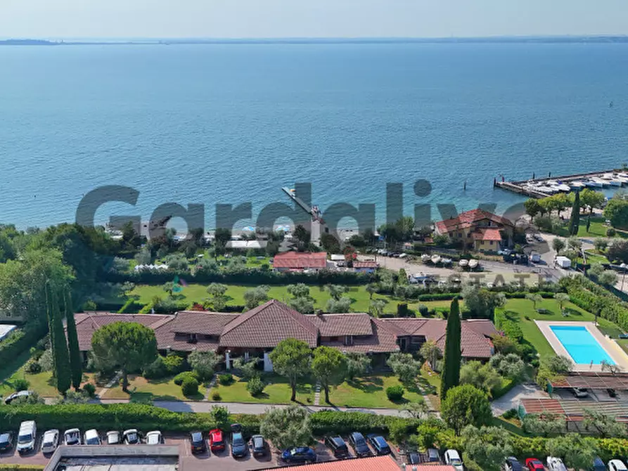 Immagine 43 di Appartamento in vendita  in Via del Porto a Moniga Del Garda