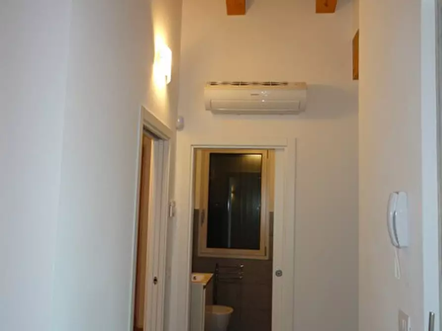 Immagine 5 di Villetta a schiera in affitto  in Via Valerio Catullo 36 a Vicenza