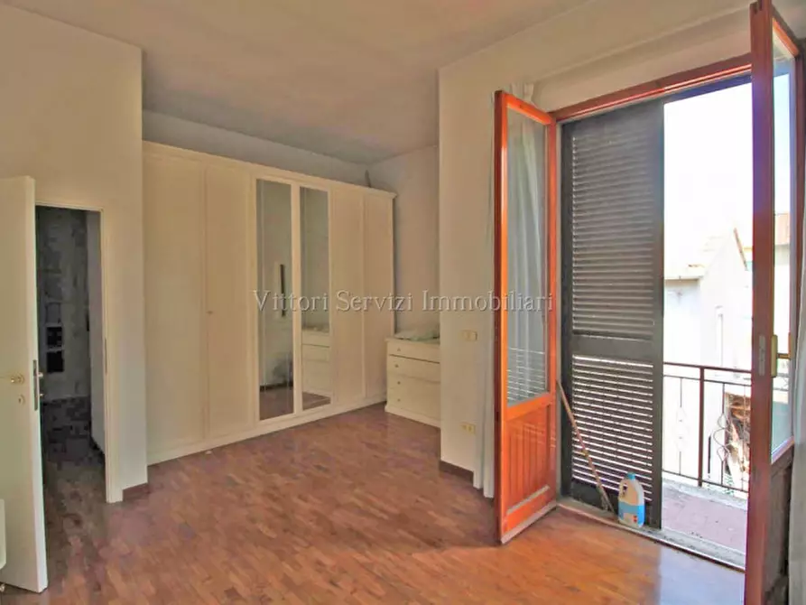 Immagine 10 di Casa bifamiliare in vendita  a Montepulciano