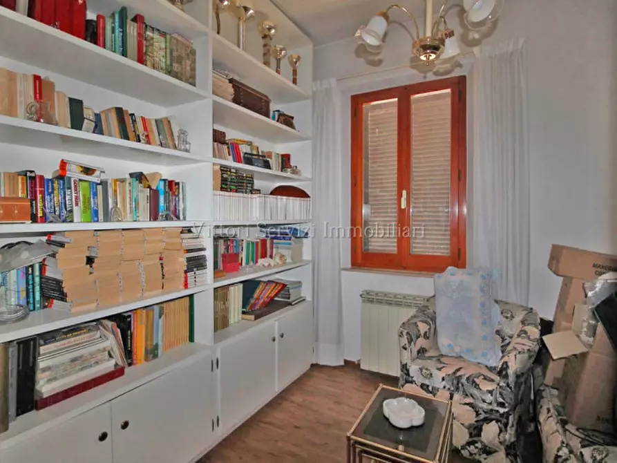 Immagine 13 di Casa bifamiliare in vendita  a Montepulciano