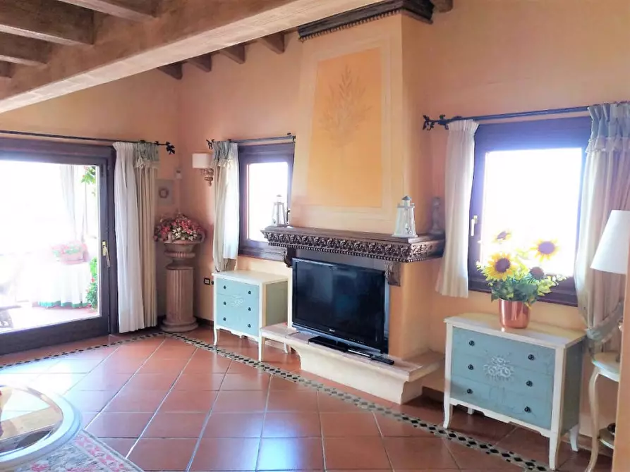 Immagine 3 di Appartamento in vendita  a Arzachena