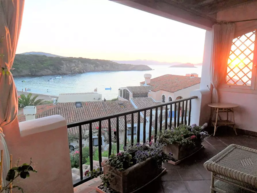 Immagine 14 di Appartamento in vendita  a Arzachena