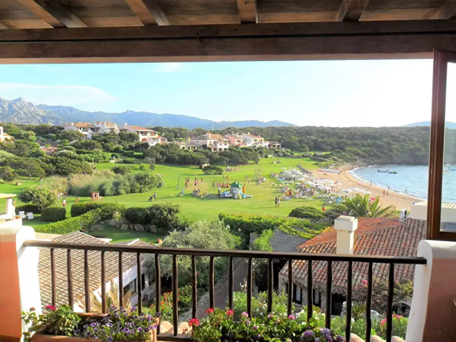 Immagine 16 di Appartamento in vendita  a Arzachena