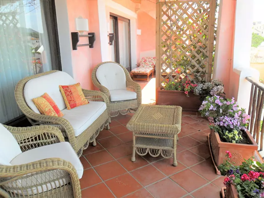 Immagine 19 di Appartamento in vendita  a Arzachena