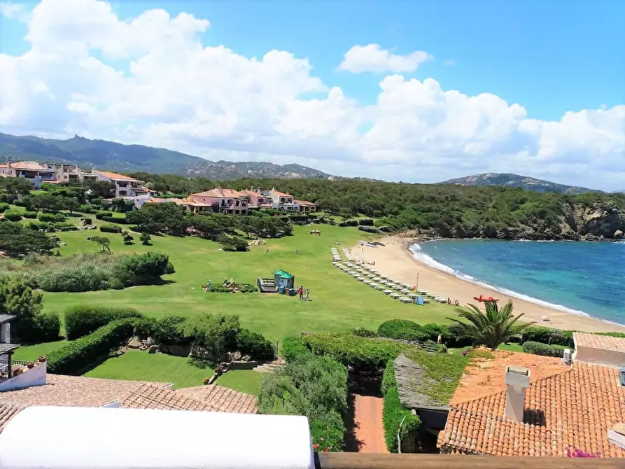 Immagine 22 di Appartamento in vendita  a Arzachena