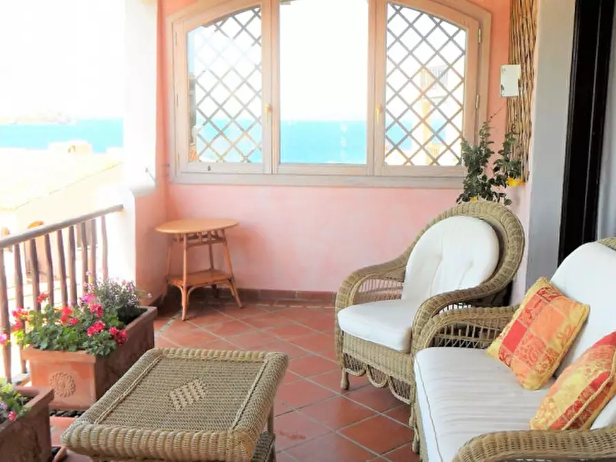 Immagine 23 di Appartamento in vendita  a Arzachena