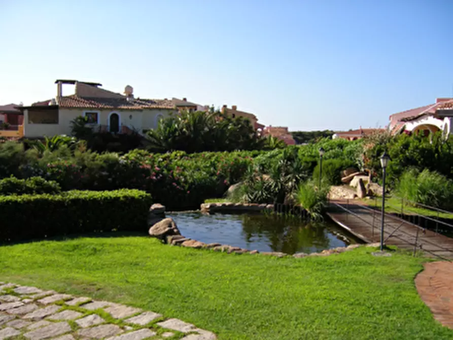 Immagine 28 di Appartamento in vendita  a Arzachena