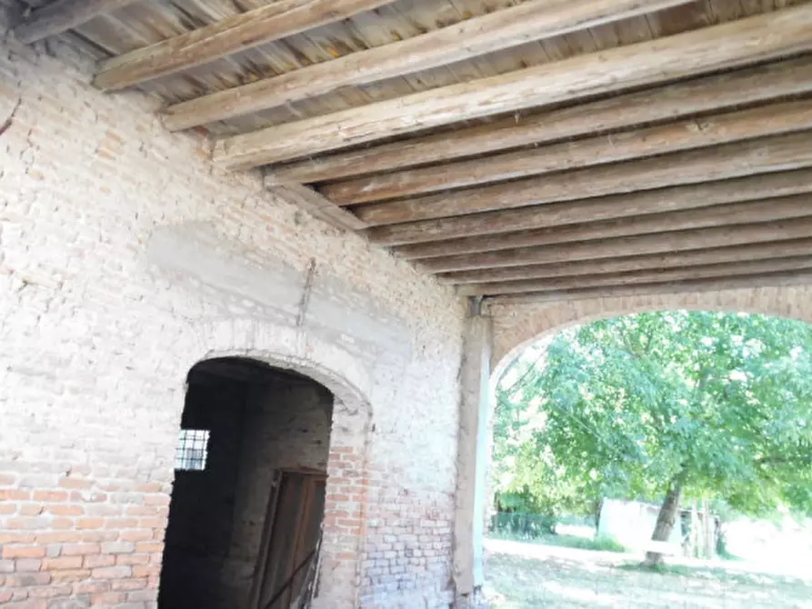 Immagine 5 di Rustico / casale in vendita  a Agna