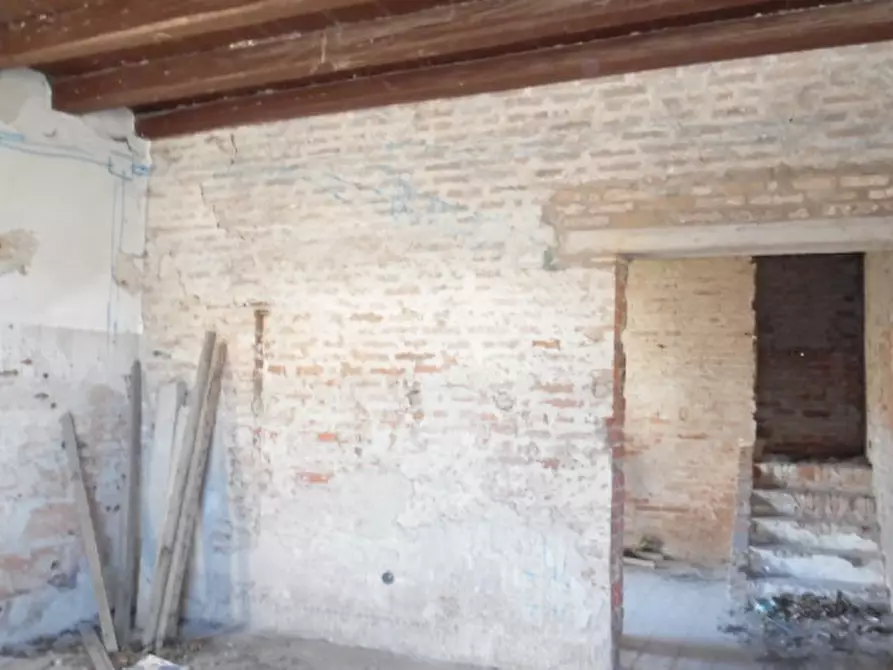 Immagine 7 di Rustico / casale in vendita  a Agna