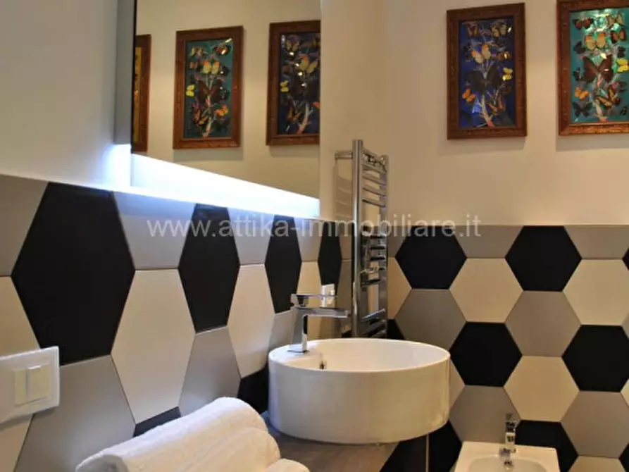 Immagine 11 di Bed & Breakfast in vendita  in Via Roma a Teolo