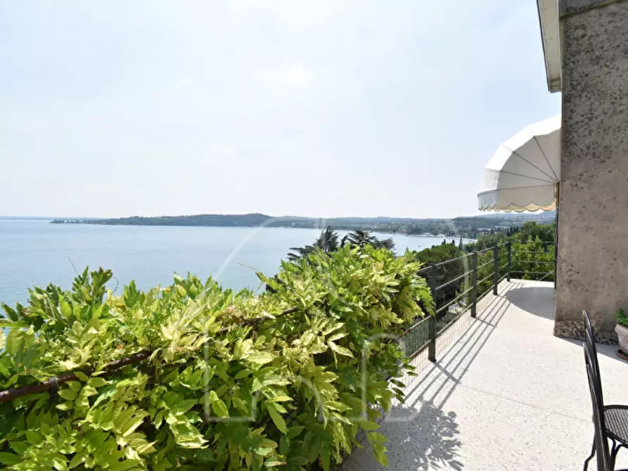 Immagine 9 di Casa indipendente in vendita  a Padenghe Sul Garda