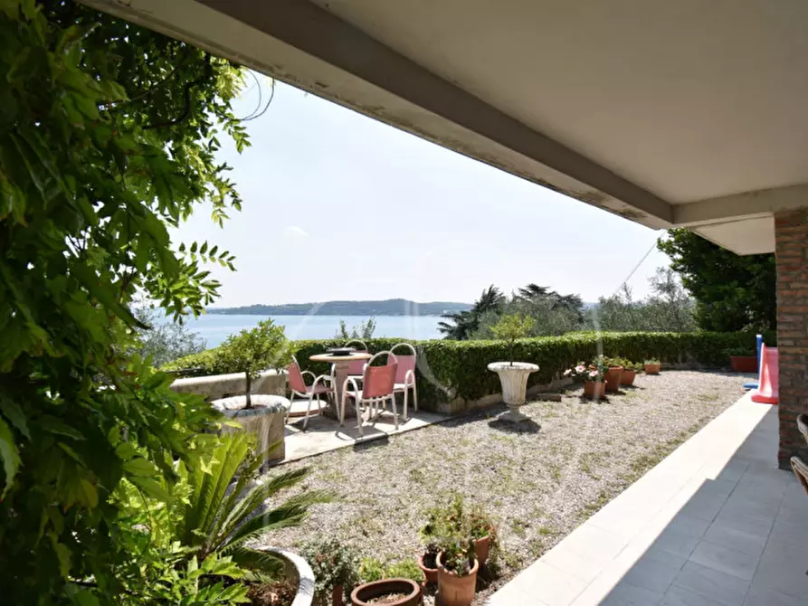 Immagine 11 di Casa indipendente in vendita  a Padenghe Sul Garda