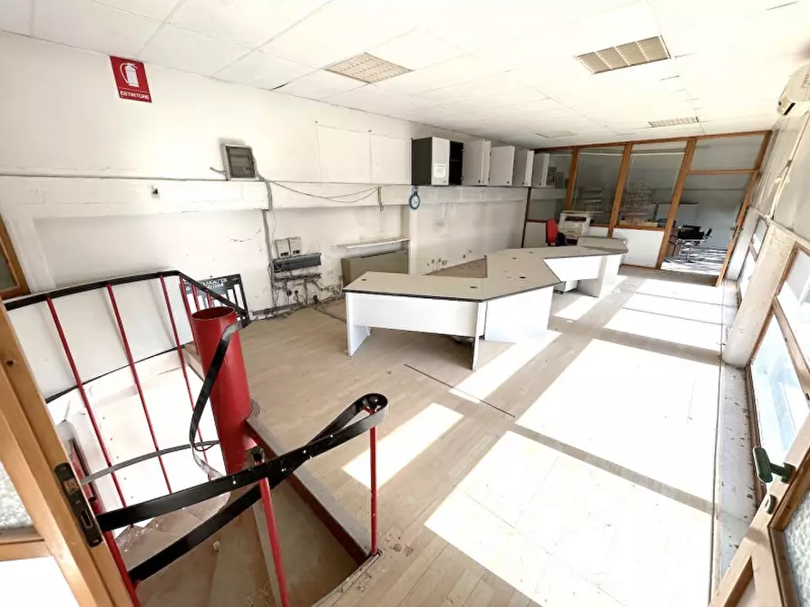 Immagine 12 di Capannone industriale in vendita  in PONTE PIETRA a Cesena