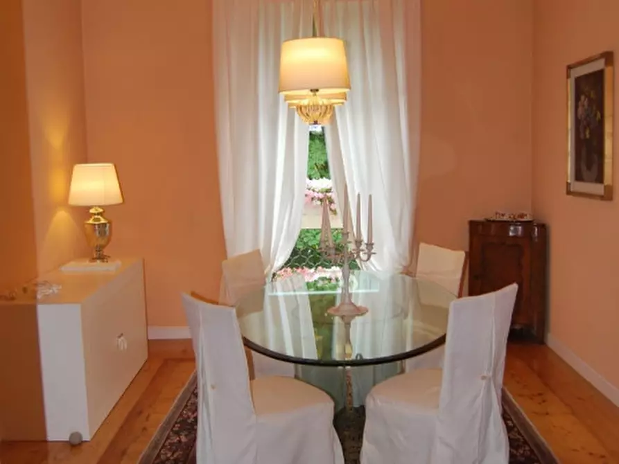 Immagine 21 di Palazzo in vendita  a Lonigo