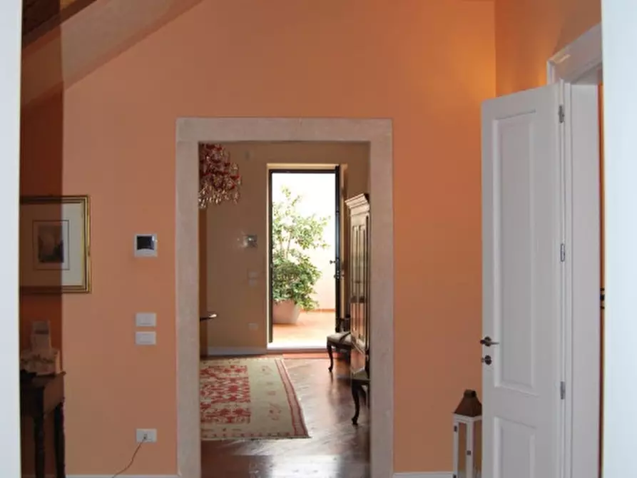 Immagine 22 di Palazzo in vendita  a Lonigo