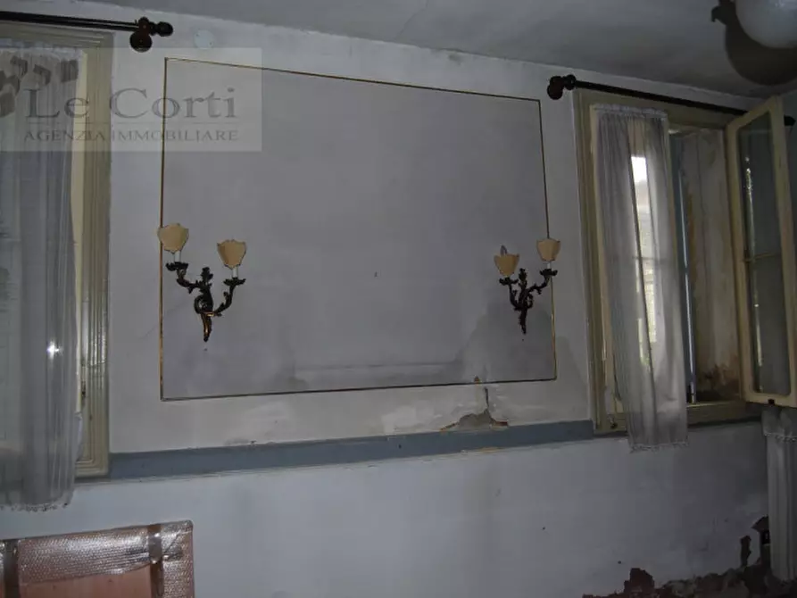 Immagine 31 di Palazzo in vendita  a Lonigo