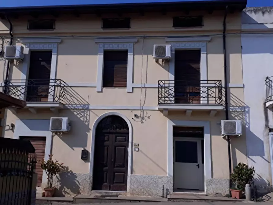 Immagine 1 di Casa indipendente in vendita  in Via San Cristoforo a Reggio Di Calabria