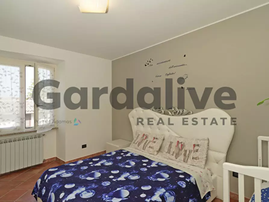 Immagine 14 di Appartamento in vendita  in via Volto a Moniga Del Garda