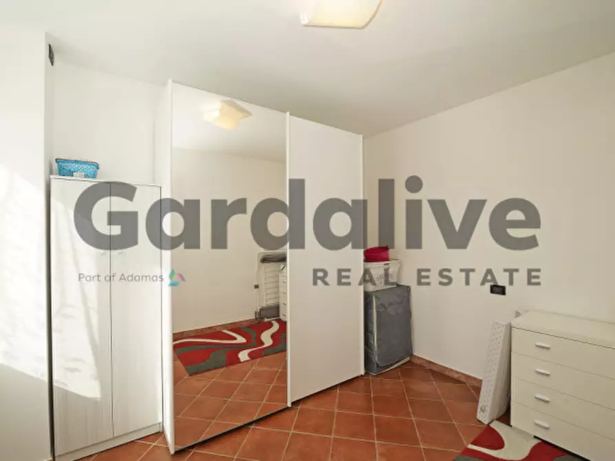 Immagine 18 di Appartamento in vendita  in via Volto a Moniga Del Garda