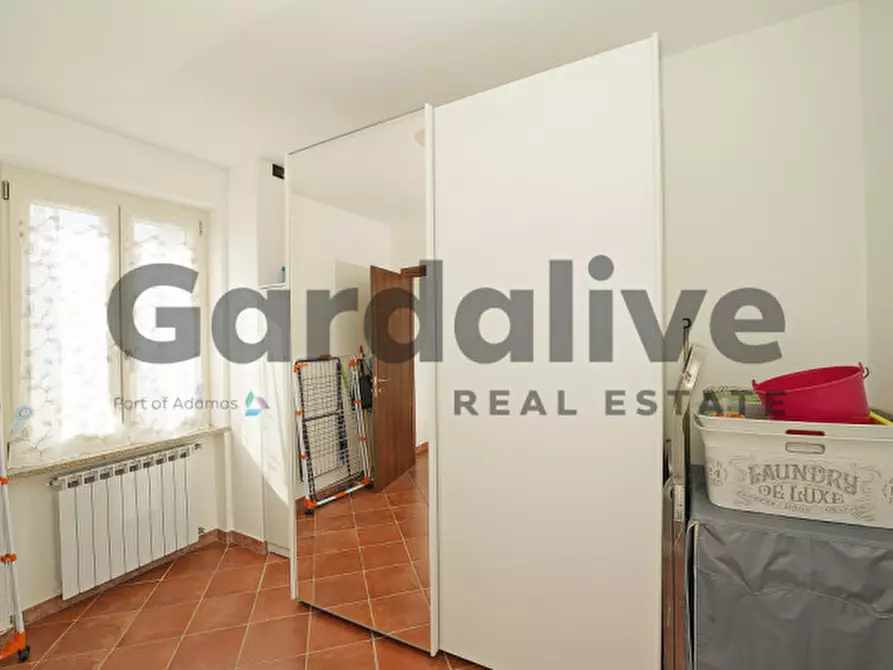 Immagine 19 di Appartamento in vendita  in via Volto a Moniga Del Garda