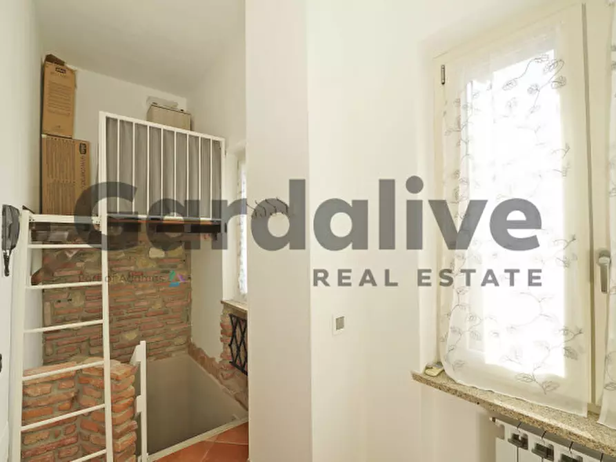 Immagine 21 di Appartamento in vendita  in via Volto a Moniga Del Garda