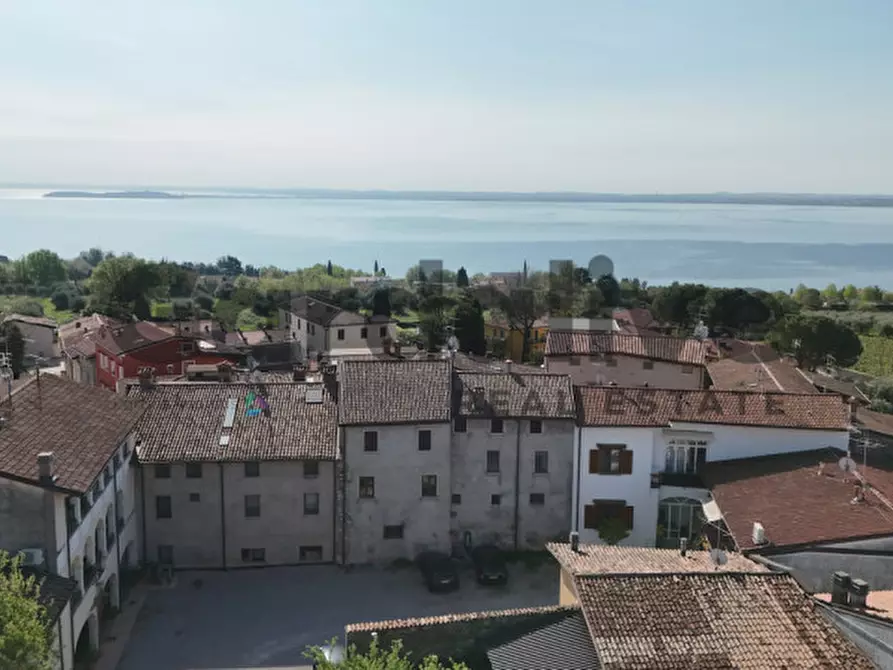 Immagine 26 di Appartamento in vendita  in via Volto a Moniga Del Garda