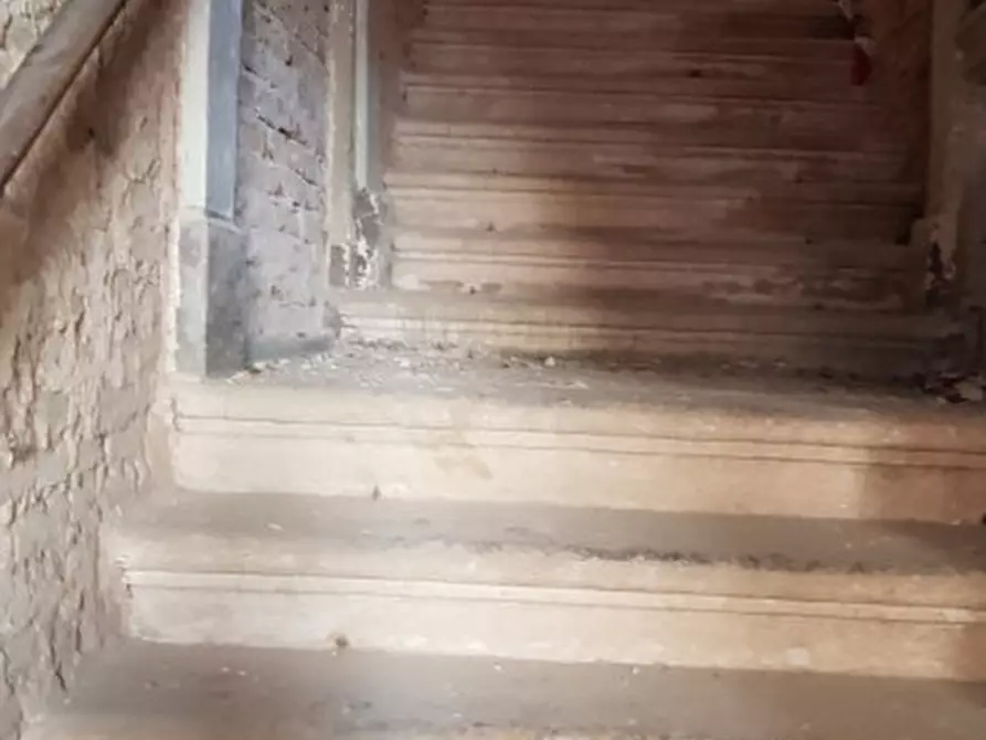 Immagine 6 di Palazzo in vendita  in via Cavour n. 79 a Este