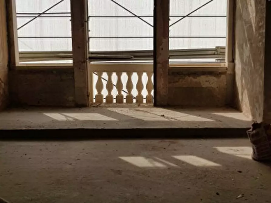 Immagine 11 di Palazzo in vendita  in via Cavour n. 79 a Este