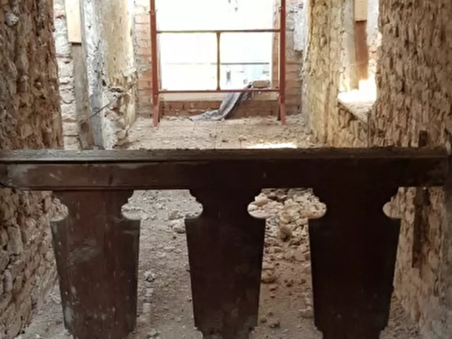 Immagine 20 di Palazzo in vendita  in via Cavour n. 79 a Este