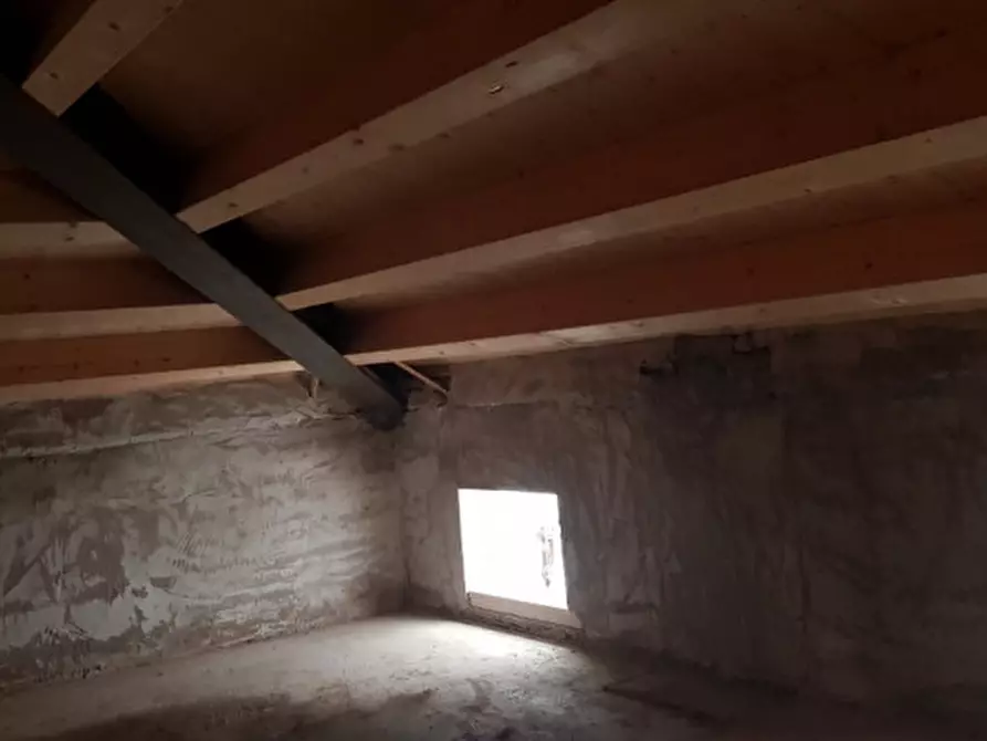 Immagine 25 di Palazzo in vendita  in via Cavour n. 79 a Este