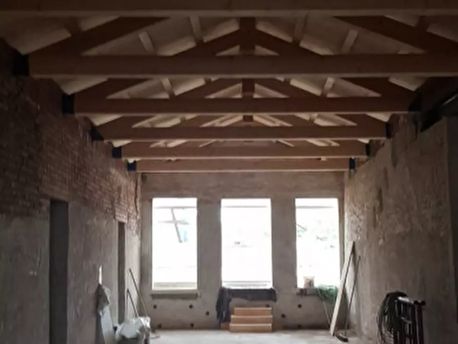 Immagine 27 di Palazzo in vendita  in via Cavour n. 79 a Este