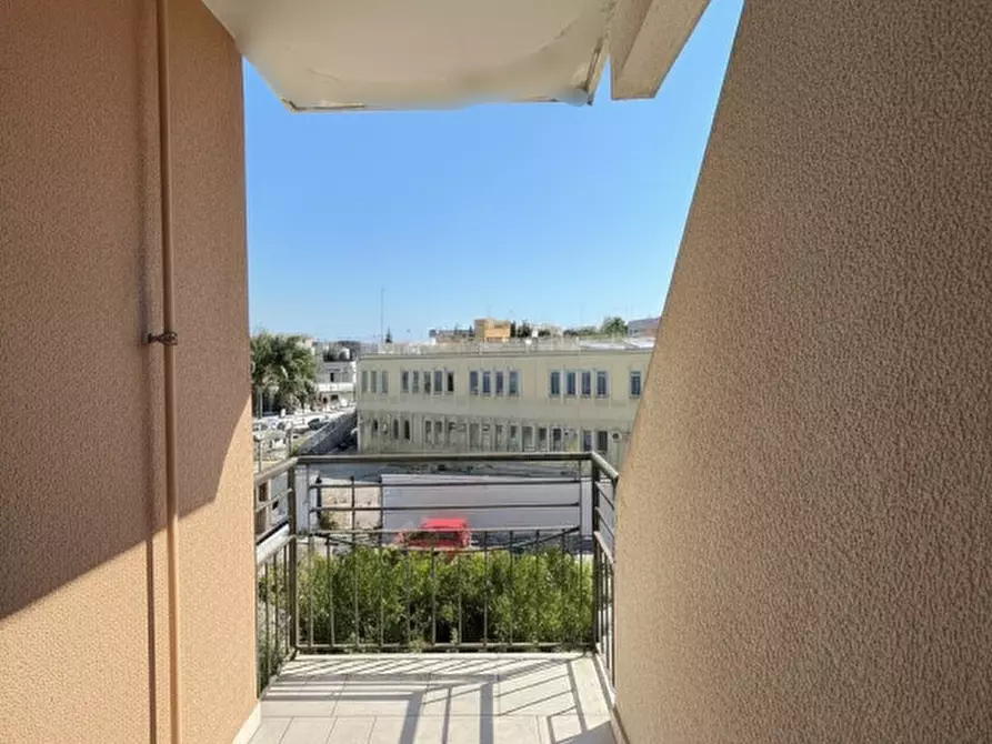 Immagine 9 di Appartamento in vendita  in via Galileo Galilei 69 a Lecce
