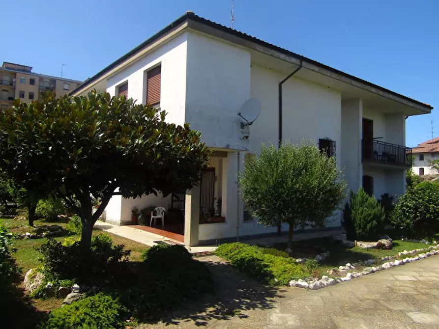 Immagine 4 di Villa in vendita  in via Boschine n° 13 a Sannazzaro De' Burgondi