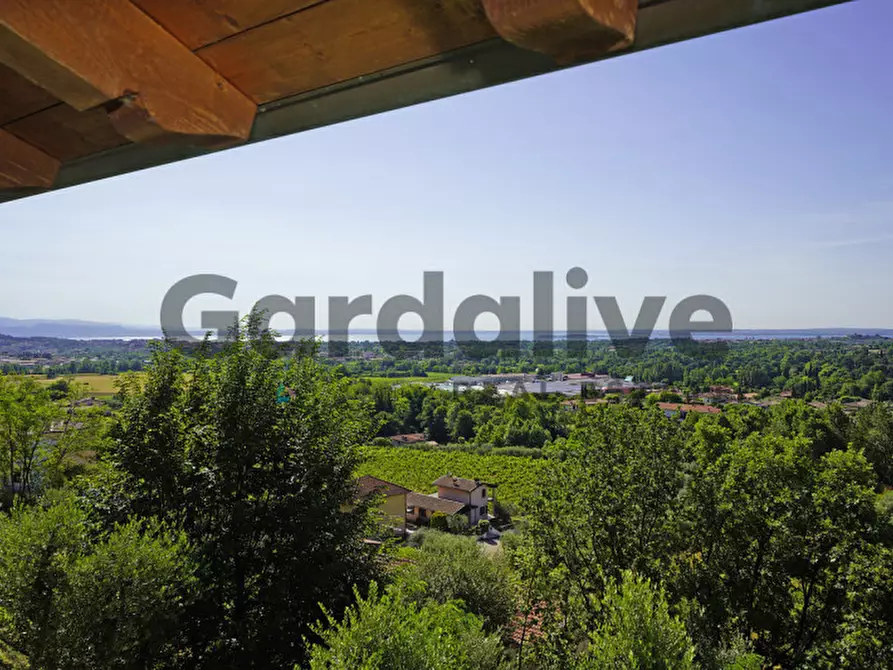 Immagine 1 di Villa in vendita  a Polpenazze Del Garda