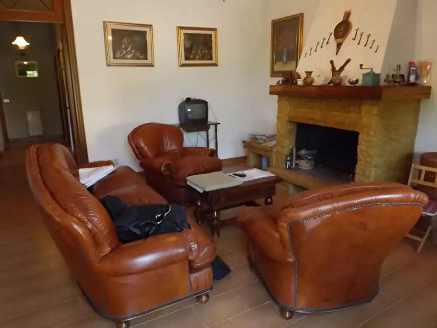 Immagine 40 di Appartamento in vendita  a Arcevia