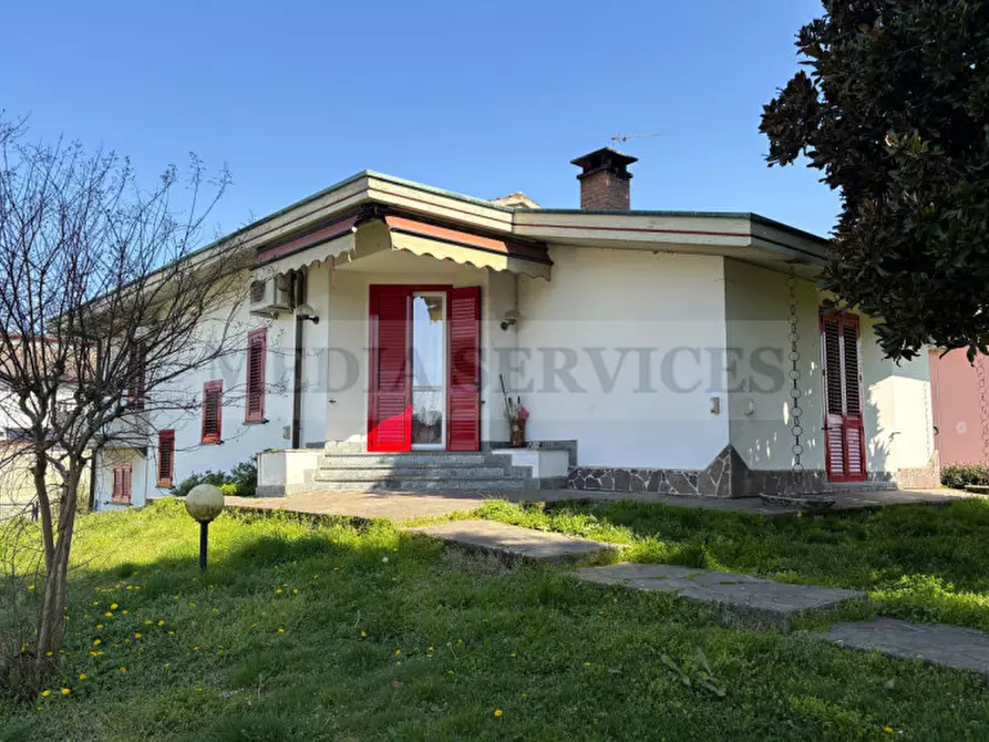 Immagine 1 di Villa in vendita  in via Primo Maggion° 12 a Sannazzaro De' Burgondi