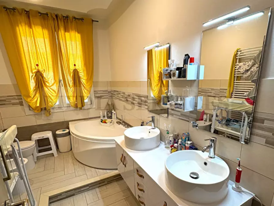 Immagine 14 di Villa in vendita  in via Primo Maggion° 12 a Sannazzaro De' Burgondi