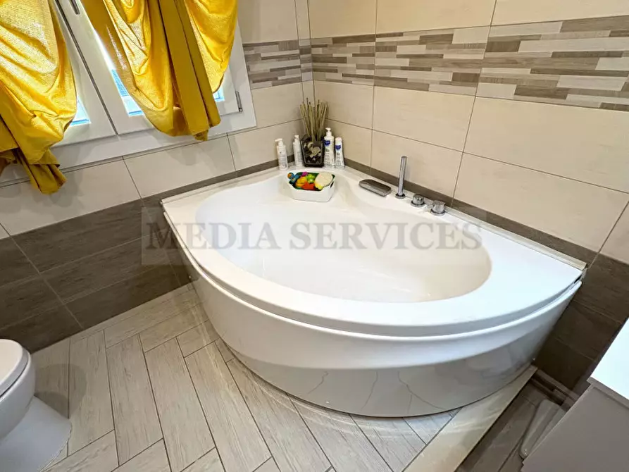 Immagine 15 di Villa in vendita  in via Primo Maggion° 12 a Sannazzaro De' Burgondi