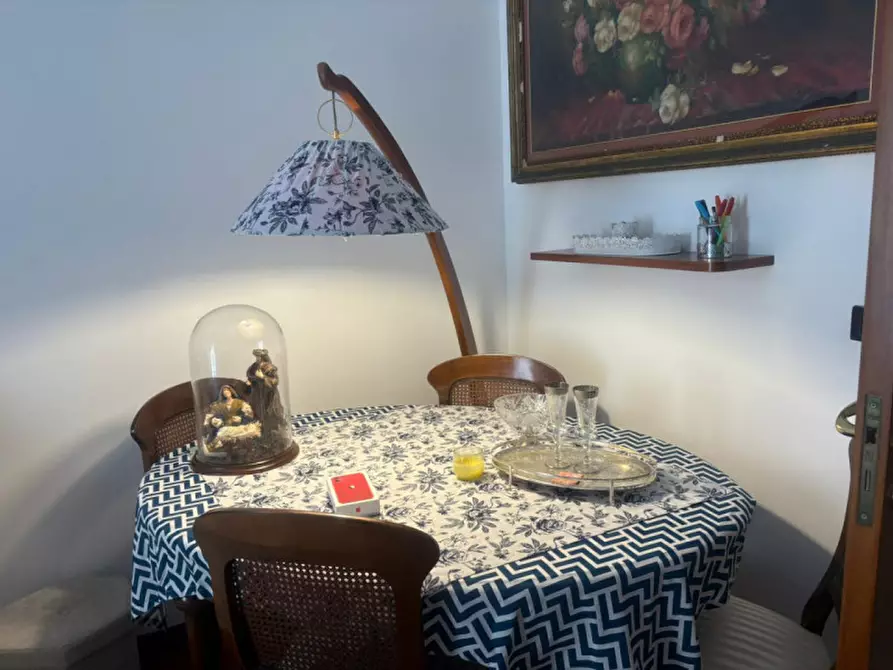 Immagine 4 di Appartamento in affitto  in via toledo 257 a Napoli