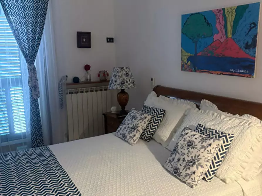 Immagine 19 di Appartamento in affitto  in via toledo 257 a Napoli