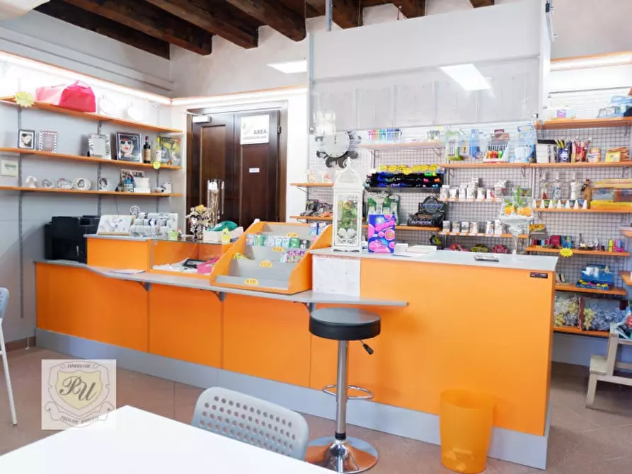 Immagine 4 di Palazzo in vendita  in Via Principe Umberto 54/b a Este