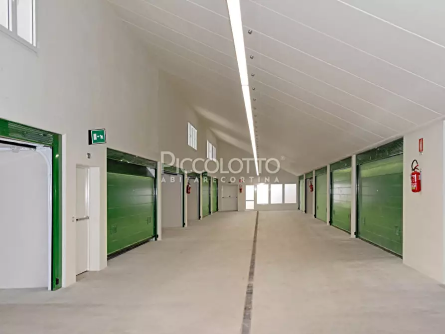 Immagine 2 di Garage in vendita  in località Chiamulera a Cortina D'ampezzo